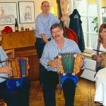 Manfred Rösli und Monika Küng, Charly Wespi am Bass