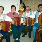 Schmidig-Gwerder mit Daniel Gwerder und Mark Schuler am Bass